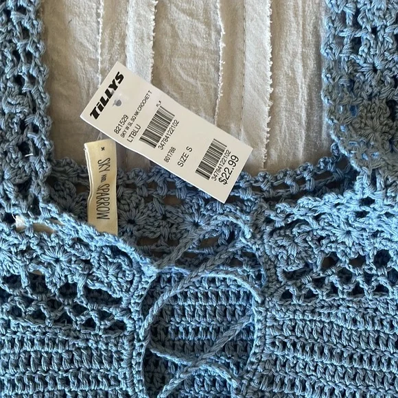 TRENDY CROCHET TANK!! - Picture 3 of 3